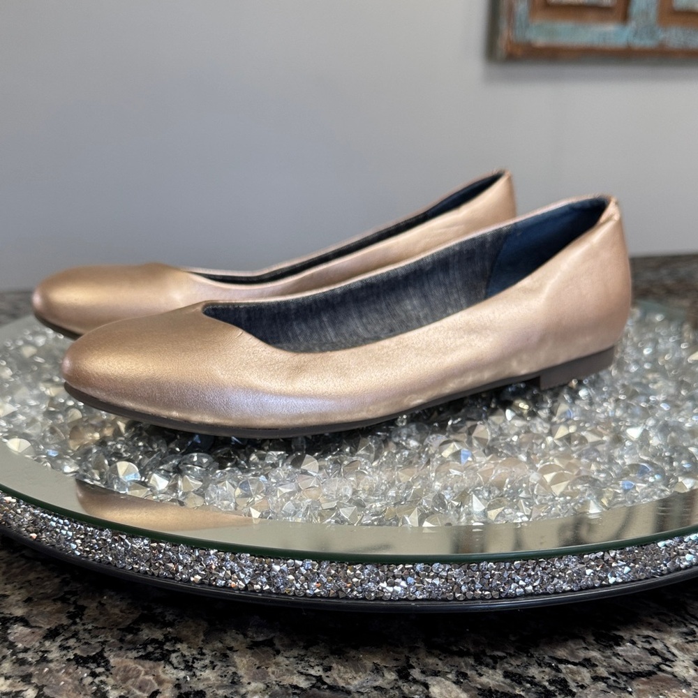 Dr. Scholl's Metallic Rose Gold Ballet Flats EUC 6.5